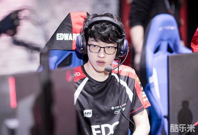 足球黄金一 足球黄金一