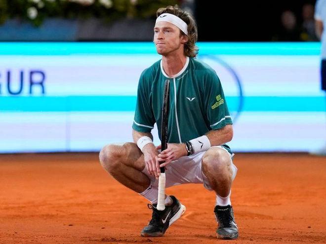 的竞技和激 的竞技和激