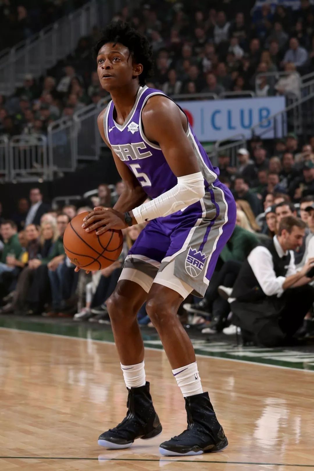 英超伯恩茅 英超伯恩茅