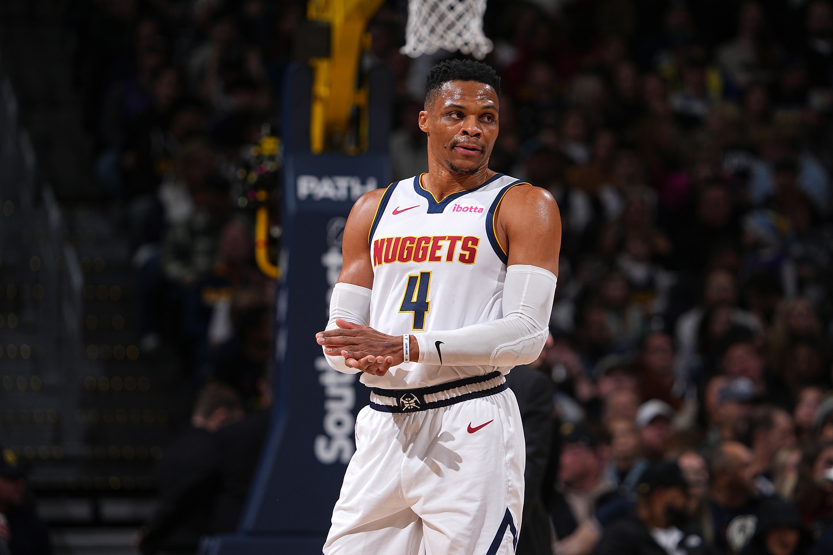 店铺营收与 店铺营收与